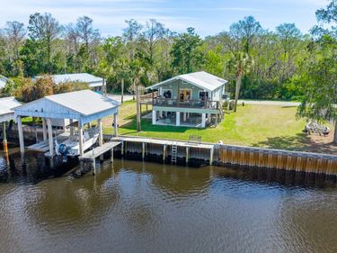 364 NE 256TH AVENUE , SUWANNEE, FL 32692