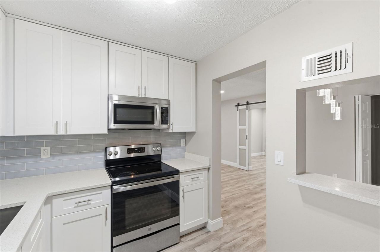 9993 86th St, Seminole, FL 33777 Photo