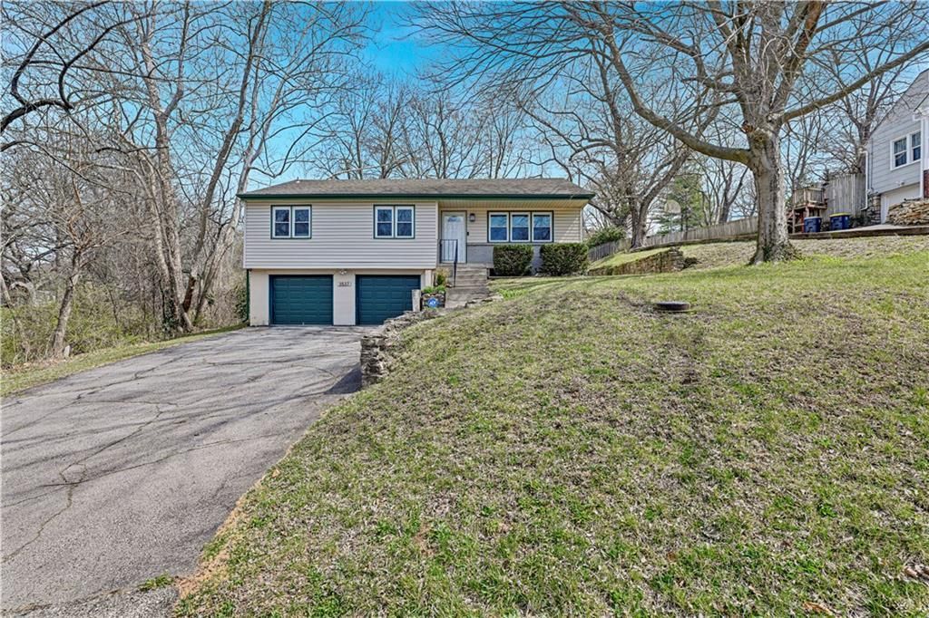 3537 N Walrond Avenue, Kansas City, MO 64117 Main Photo