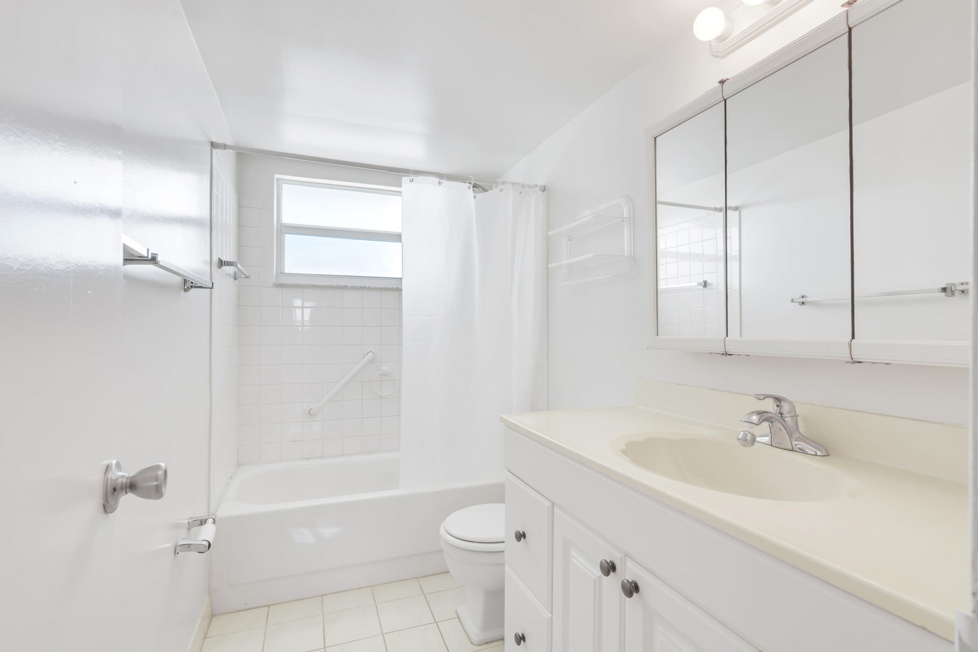 2555 NE 11th Street, Unit 804, Fort Lauderdale, FL 33304 Photo