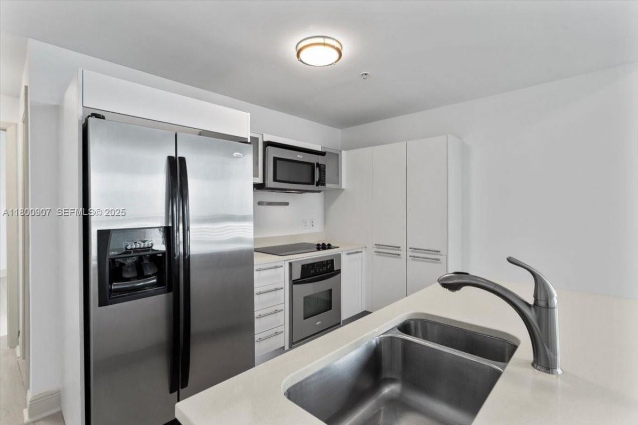 1900 N Bayshore Drive, Unit 1810, Miami, FL 33132 Photo