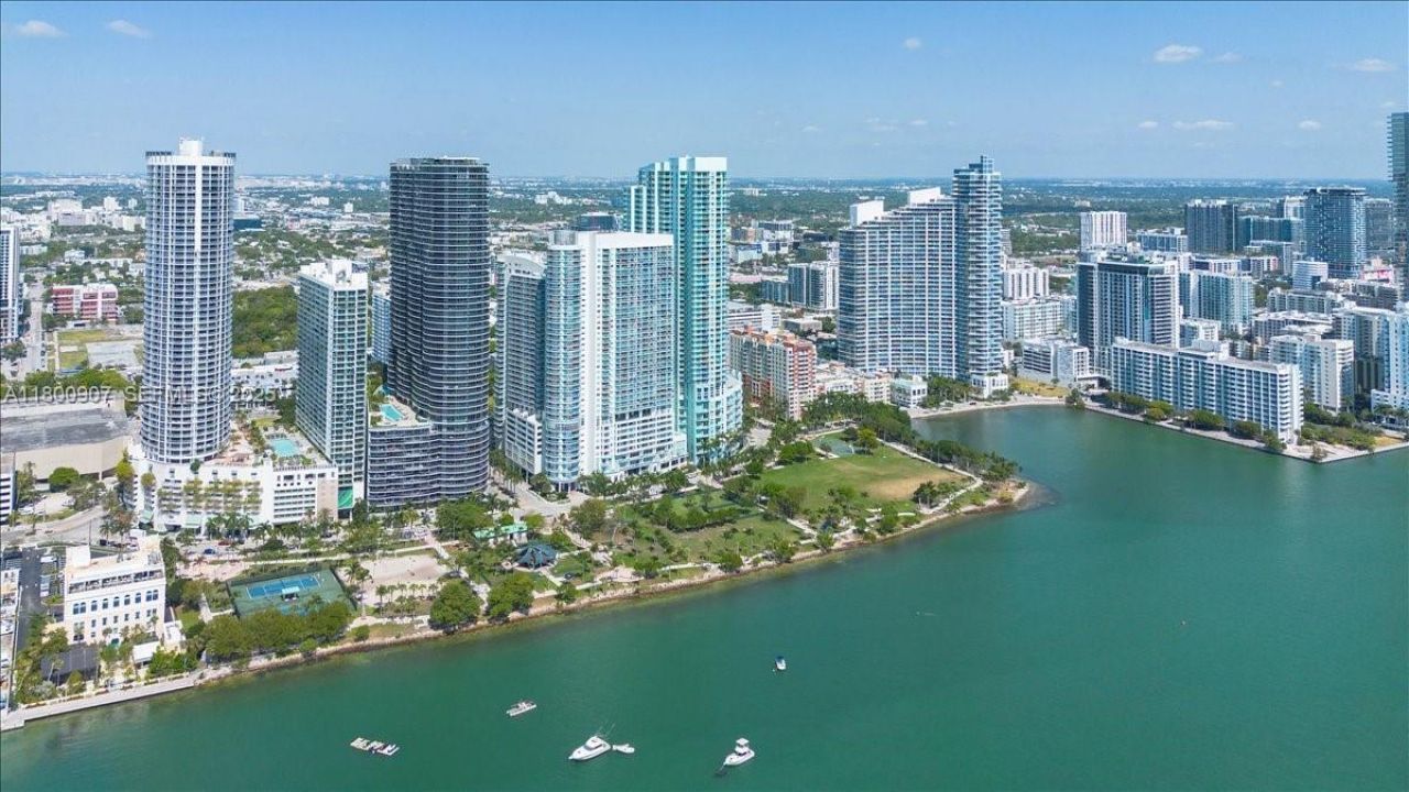 1900 N Bayshore Drive, Unit 1810, Miami, FL 33132 Photo