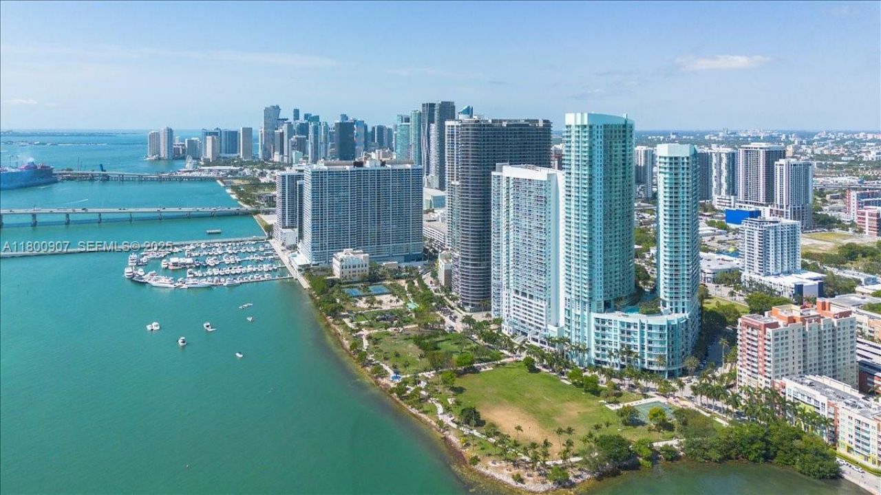 1900 N Bayshore Drive, Unit 1810, Miami, FL 33132 Photo
