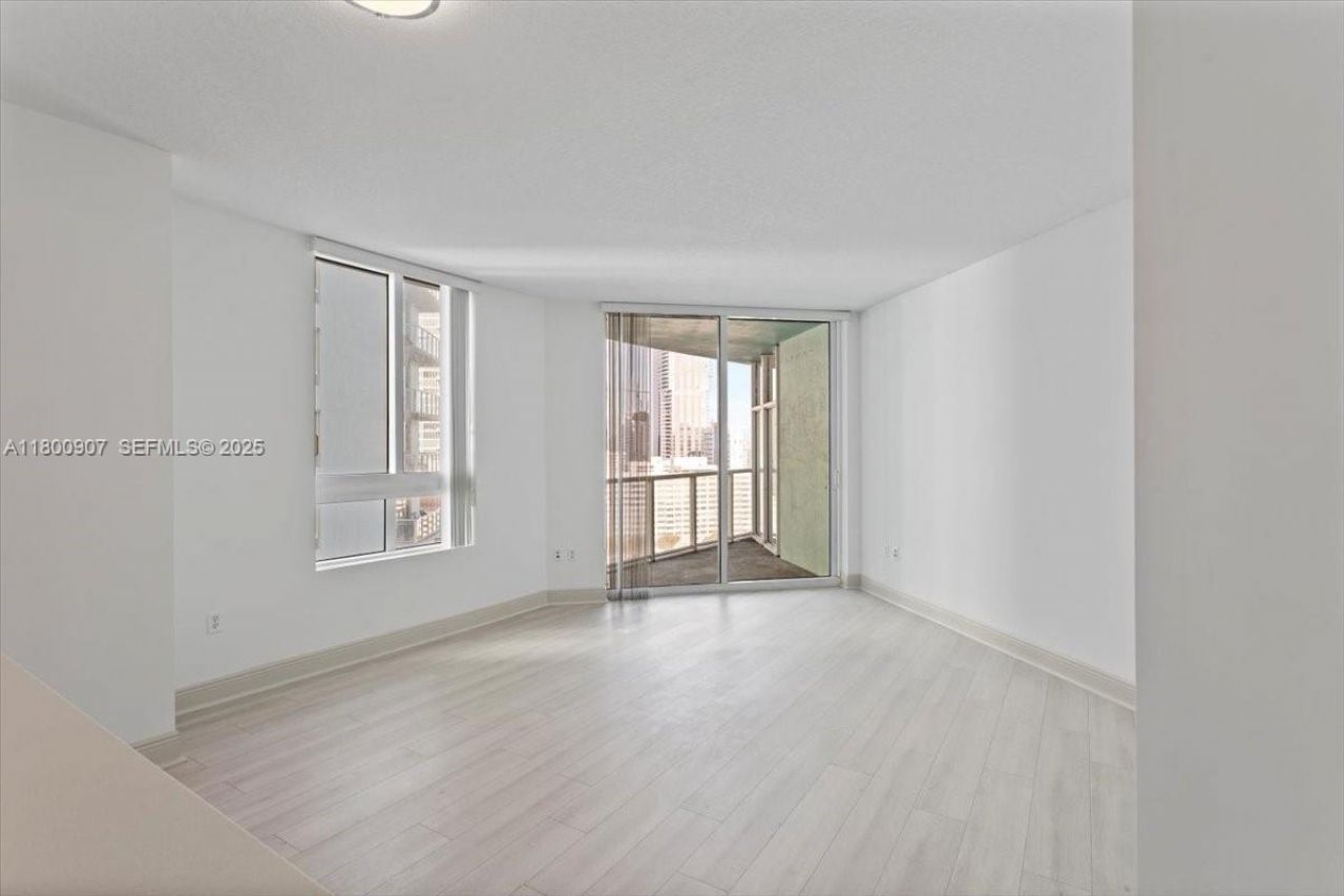 1900 N Bayshore Drive, Unit 1810, Miami, FL 33132 Photo