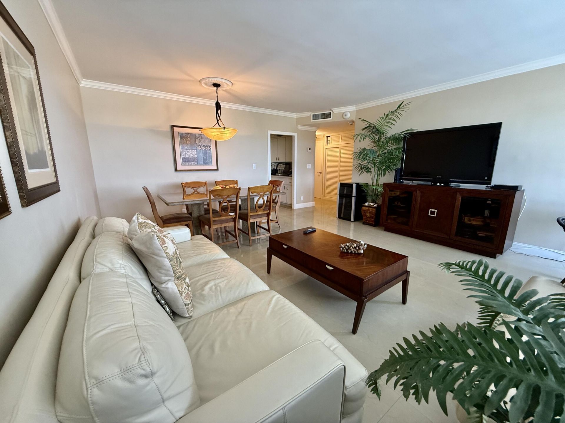 3300 NE 36th Street, Unit 507, Fort Lauderdale, FL 33308 Photo