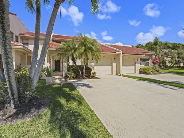 819 Windermere Way, Palm Beach Gardens, FL 33418