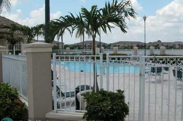 5055 Wiles Road, Unit 302, Coconut Creek, FL 33073 Photo