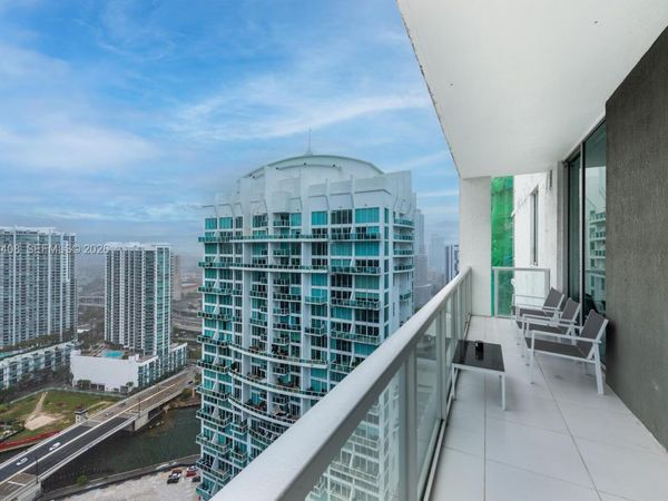 55 SE 6th St, Unit 4200, Miami, FL 33131