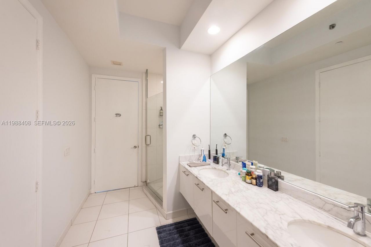 55 SE 6th St, Unit 4200, Miami, FL 33131 Photo