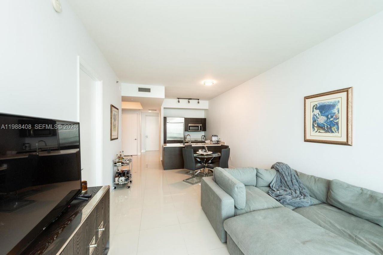 55 SE 6th St, Unit 4200, Miami, FL 33131 Photo