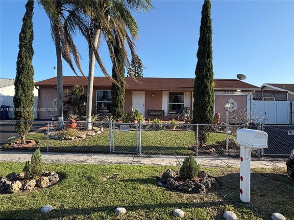 13050 SW 261st Ter, Homestead, FL 33032