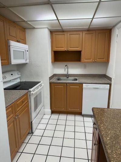 5400 SW 77 Court, Unit 2R, Miami, FL 33155 Photo