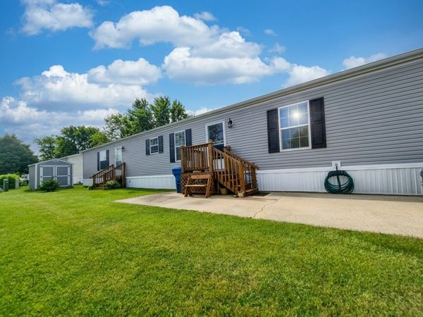 83 St. George Drive, Bourbonnais, IL 60914