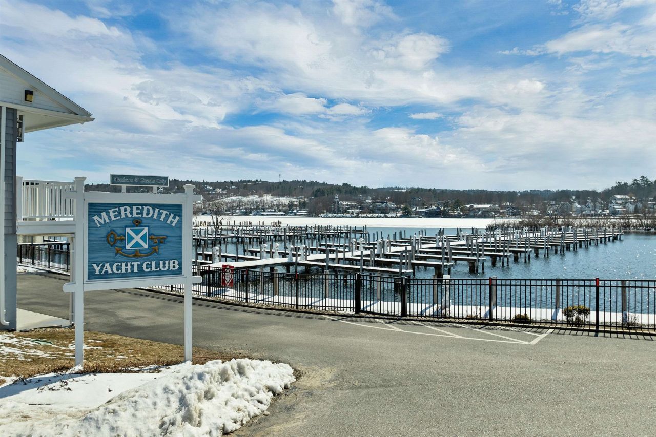 21 Pleasant Street, Meredith, NH 03253 Main Photo