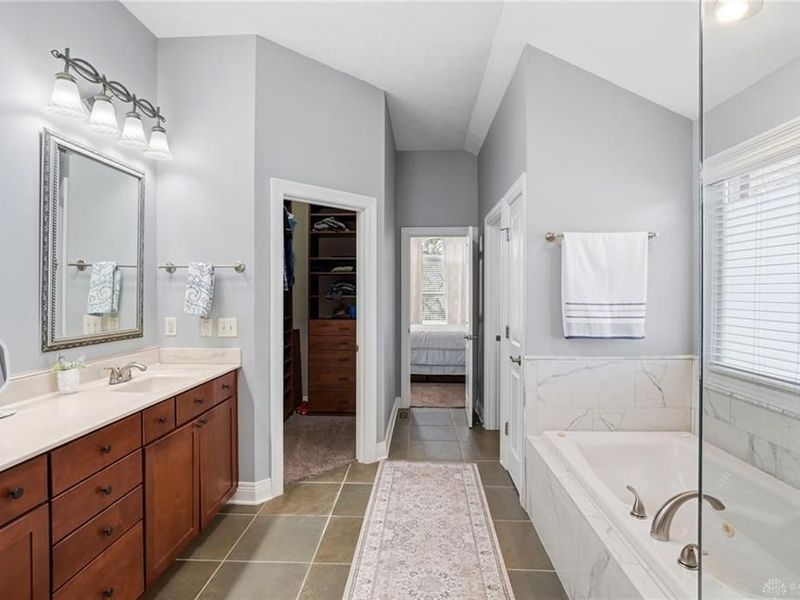 555 Heatherwoode Circle, Springboro, OH 45066 Photo 32