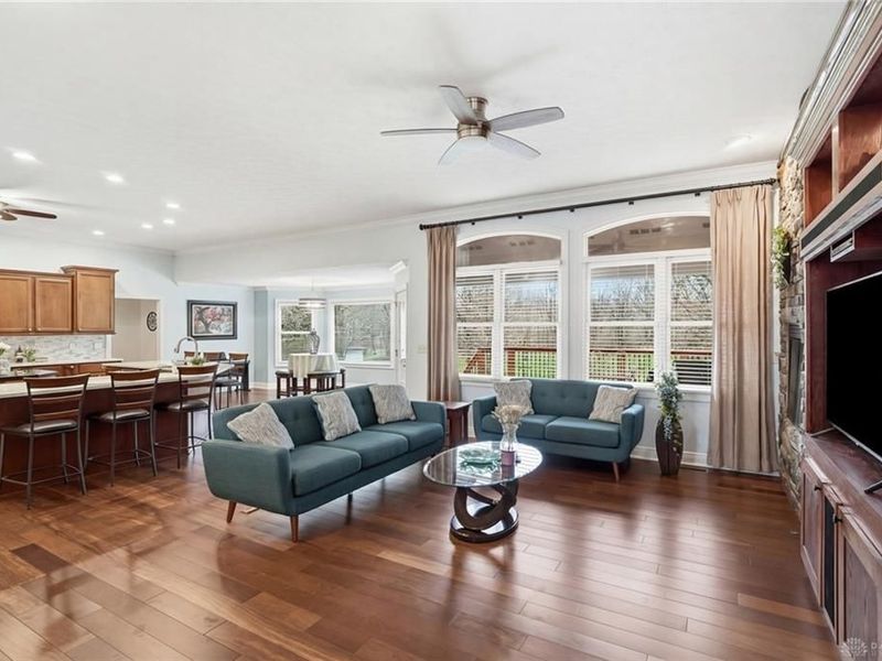 555 Heatherwoode Circle, Springboro, OH 45066 Photo 5