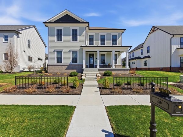 14991 Oak Hollow Lane W, Carmel, IN 46033