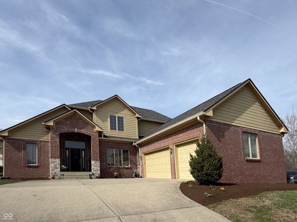 736 Willow Pointe Drive N, Plainfield, IN 46168