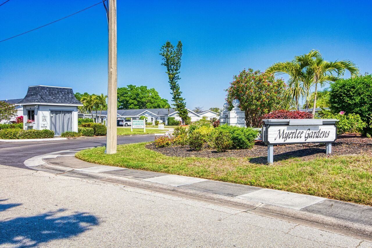 6898 Sandtrap Dr, Unit #1, Fort Myers, FL 33919 Photo
