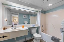 202 74th Ave. N photo 4