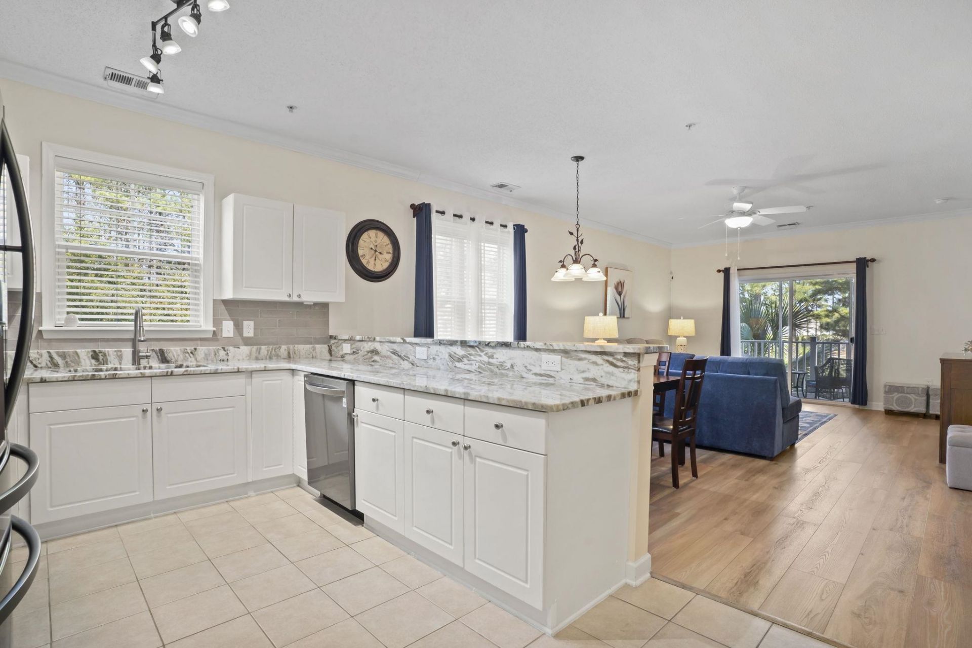 6253 Catalina Dr. Photo 12