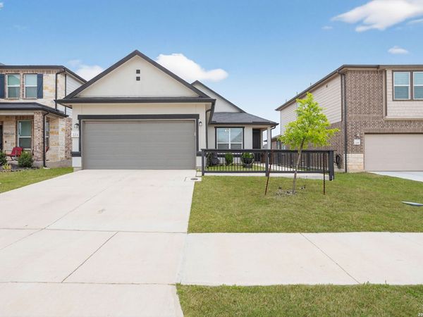 223 W West Granite Shores, Boerne, TX 78006