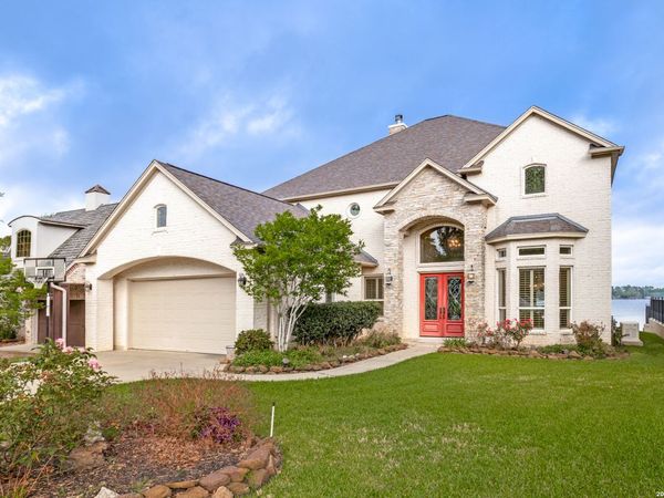 12521 Longmire Lakeview, Conroe, TX 77304