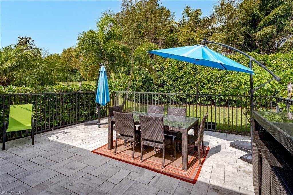 14943 Edgewater Cir, Naples, FL 34114 Photo