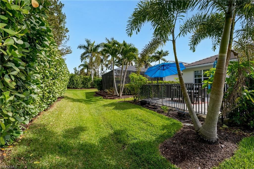 14943 Edgewater Cir, Naples, FL 34114 Photo