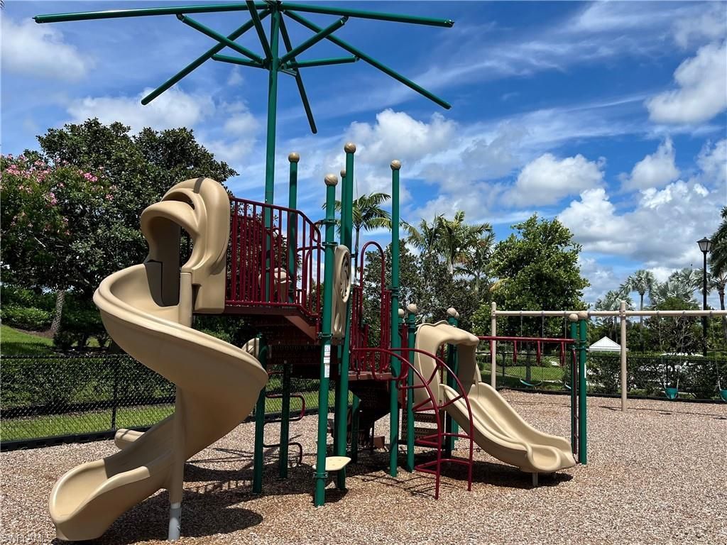 14943 Edgewater Cir, Naples, FL 34114 Photo