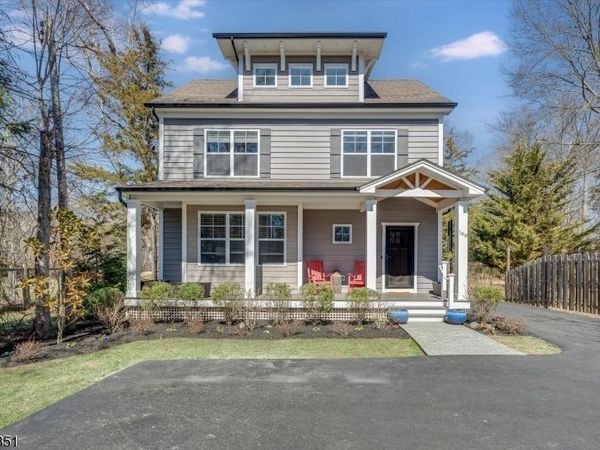 168 Bungalow Ter, Long Hill, NJ 07946