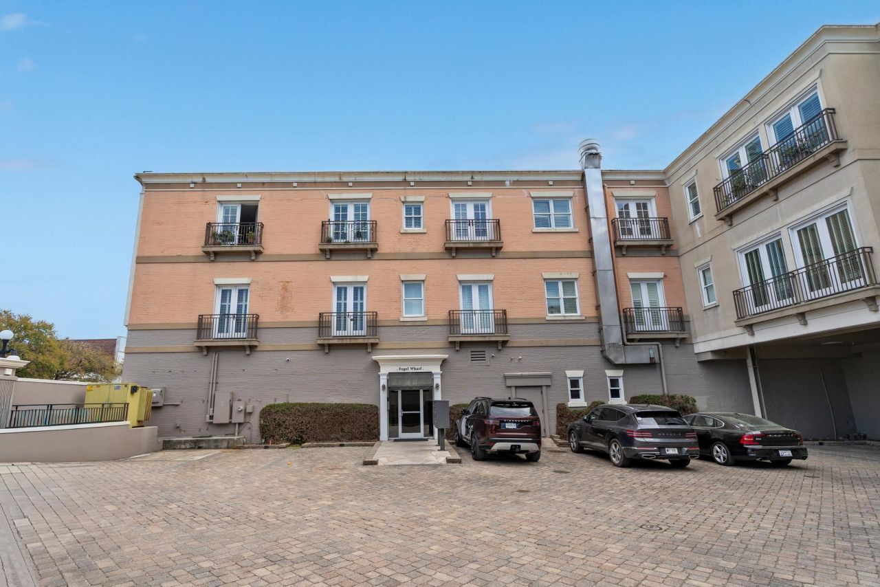 815 Front St. Photo 11