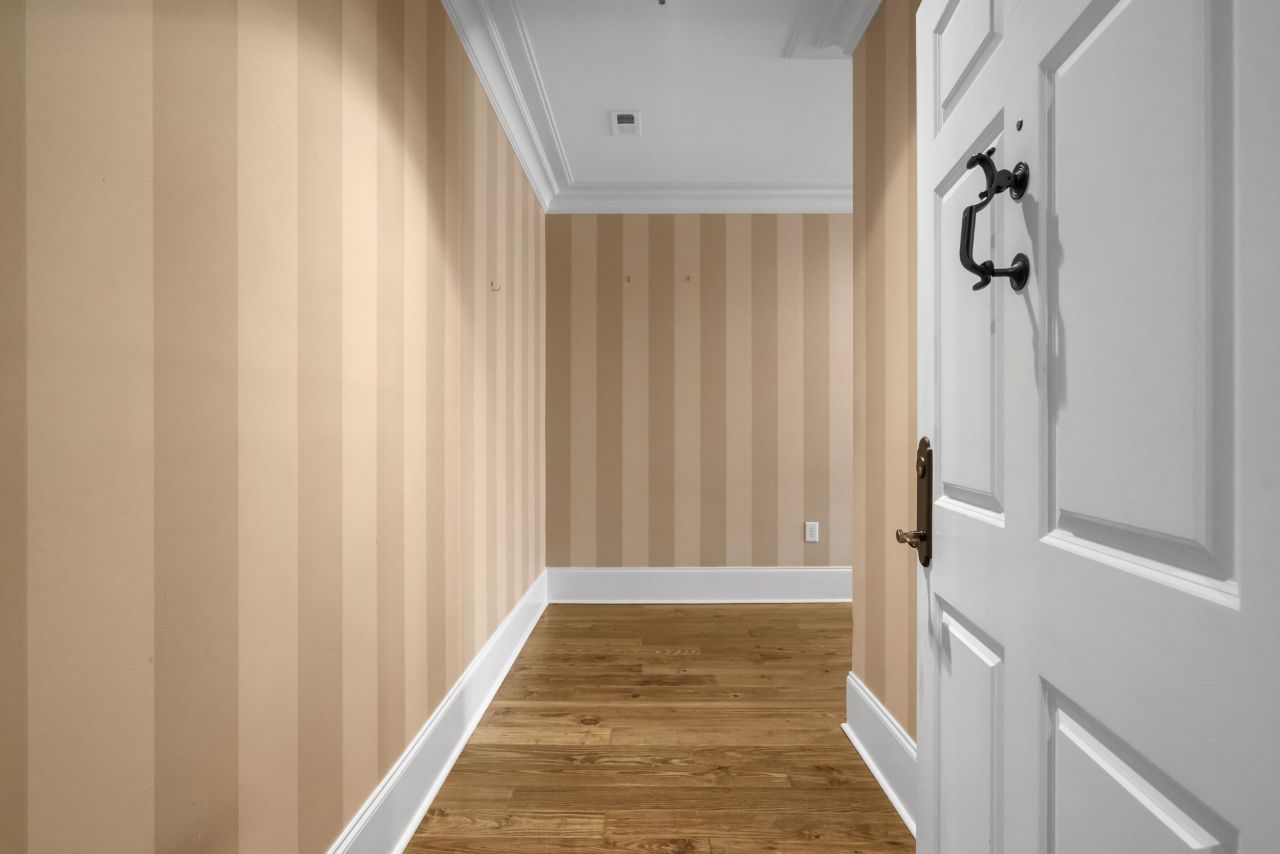 815 Front St. Photo 15