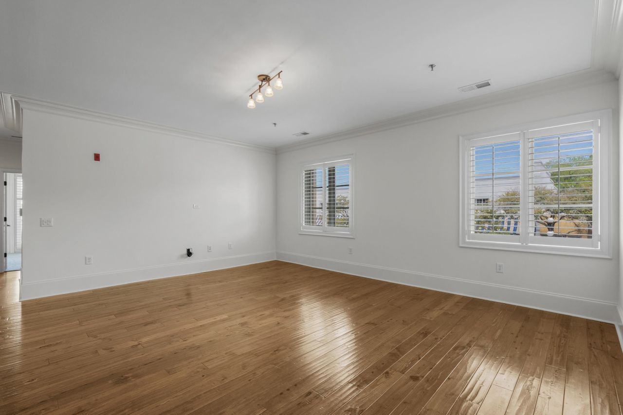 815 Front St. Photo 21