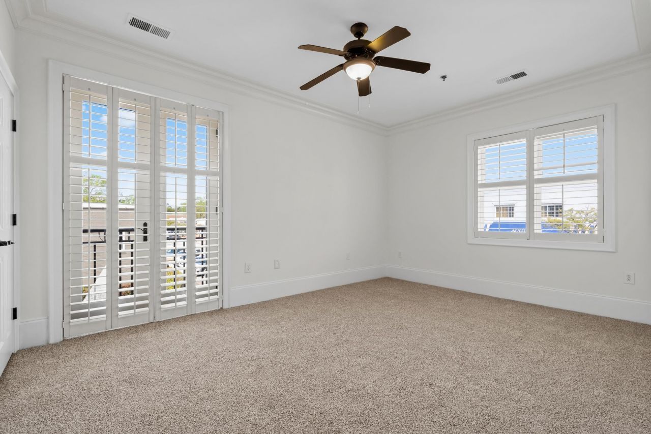 815 Front St. Photo 31