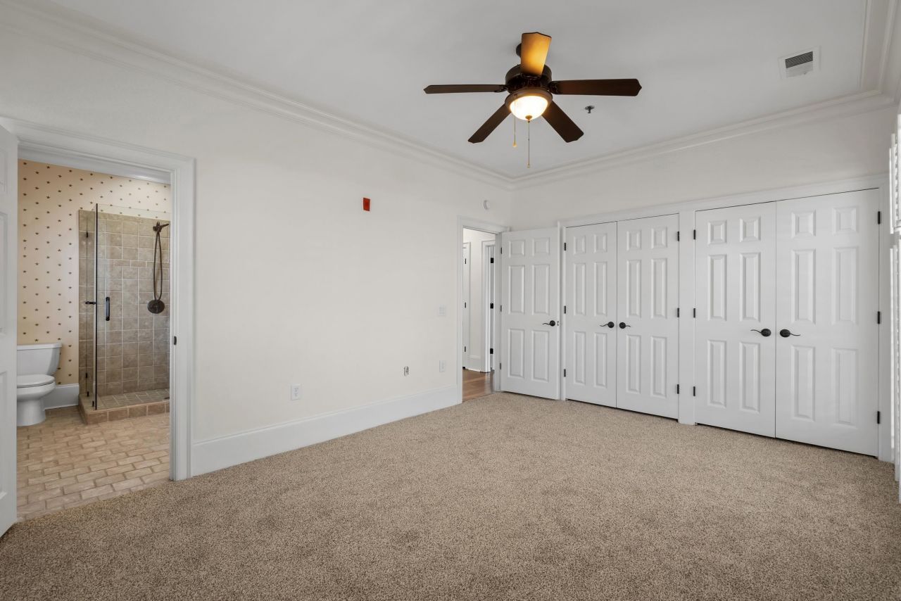 815 Front St. Photo 32