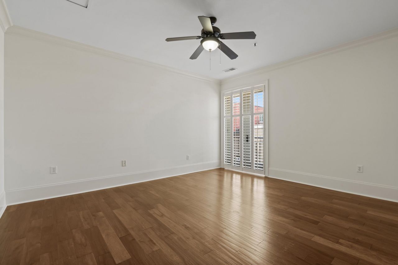 815 Front St. Photo 36