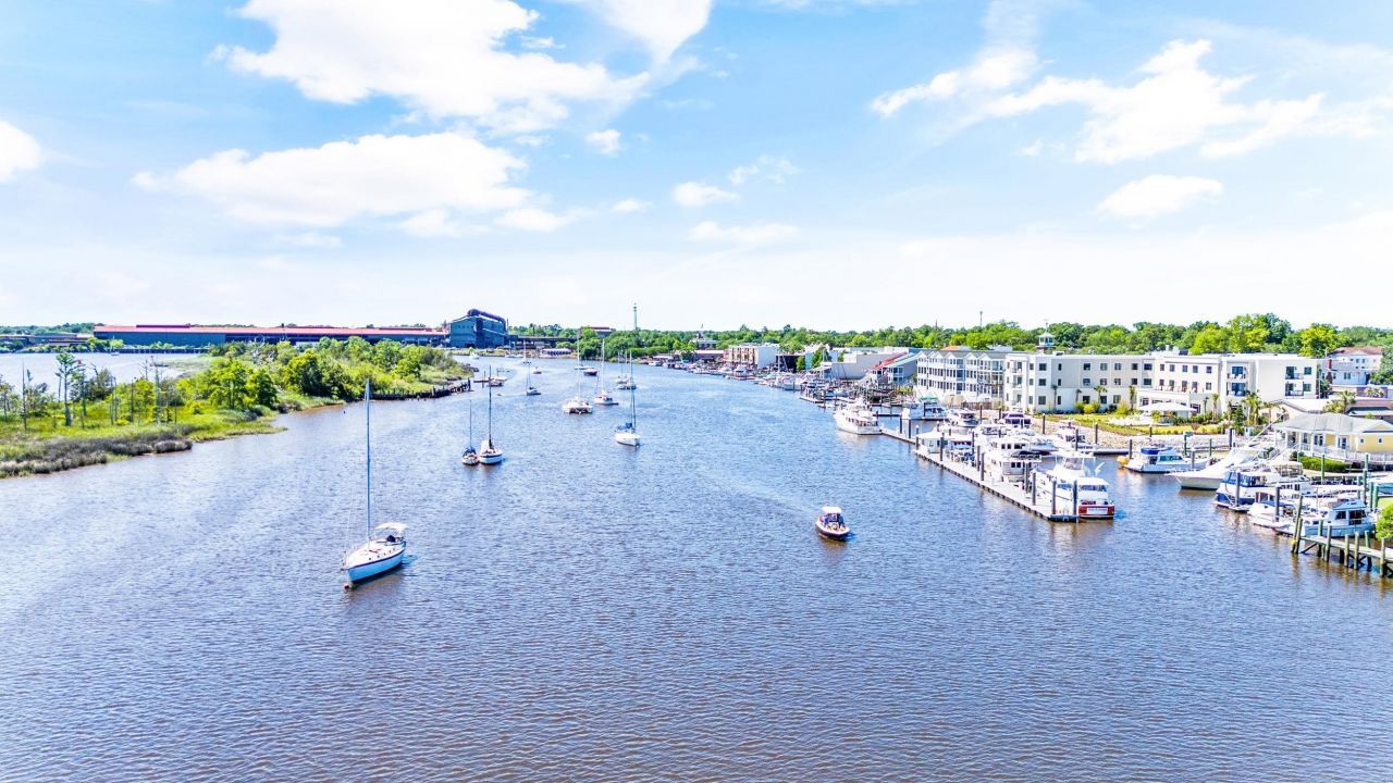 815 Front St. Photo 50