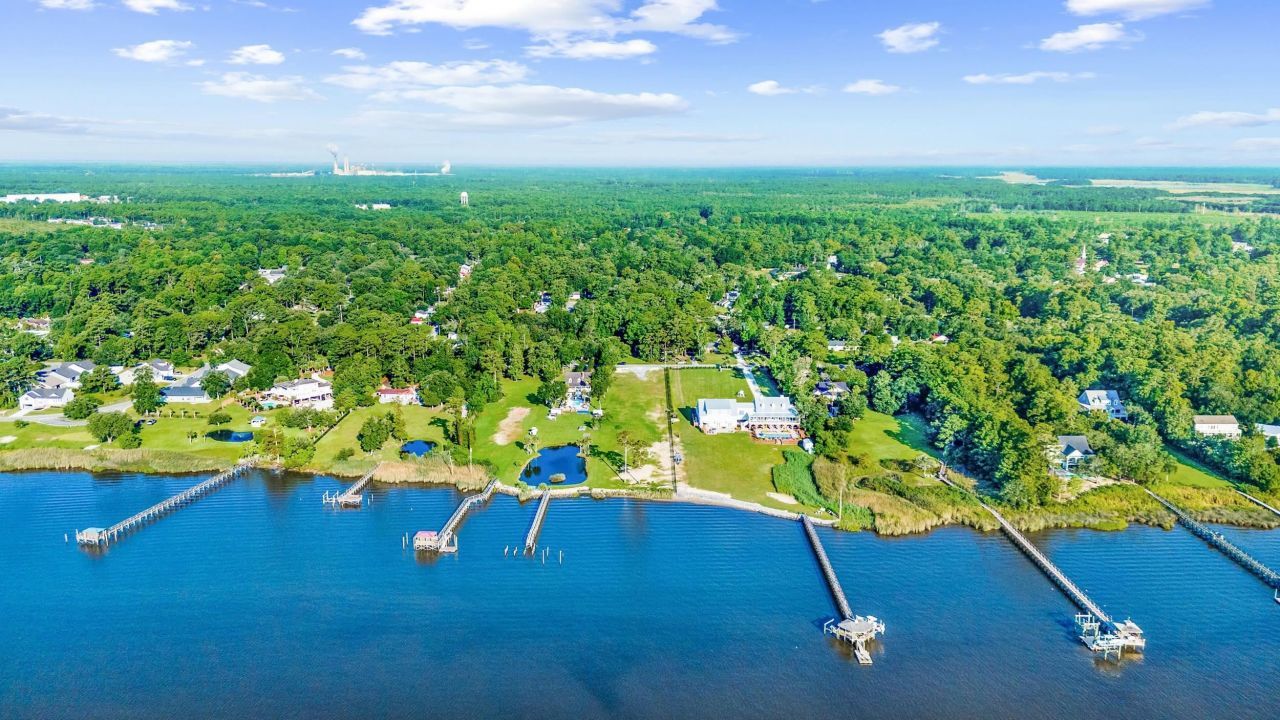 815 Front St. Photo 54