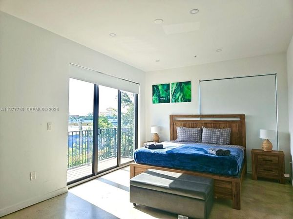 7105 NE 4 Ct , Miami, FL 33138