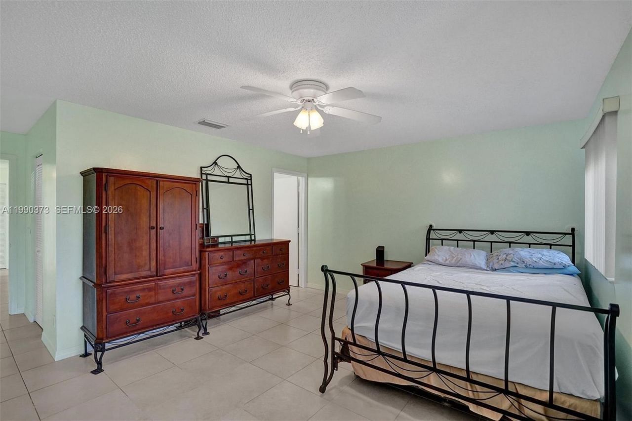 1726 SW 110th Ter , Davie, FL 33324 Photo