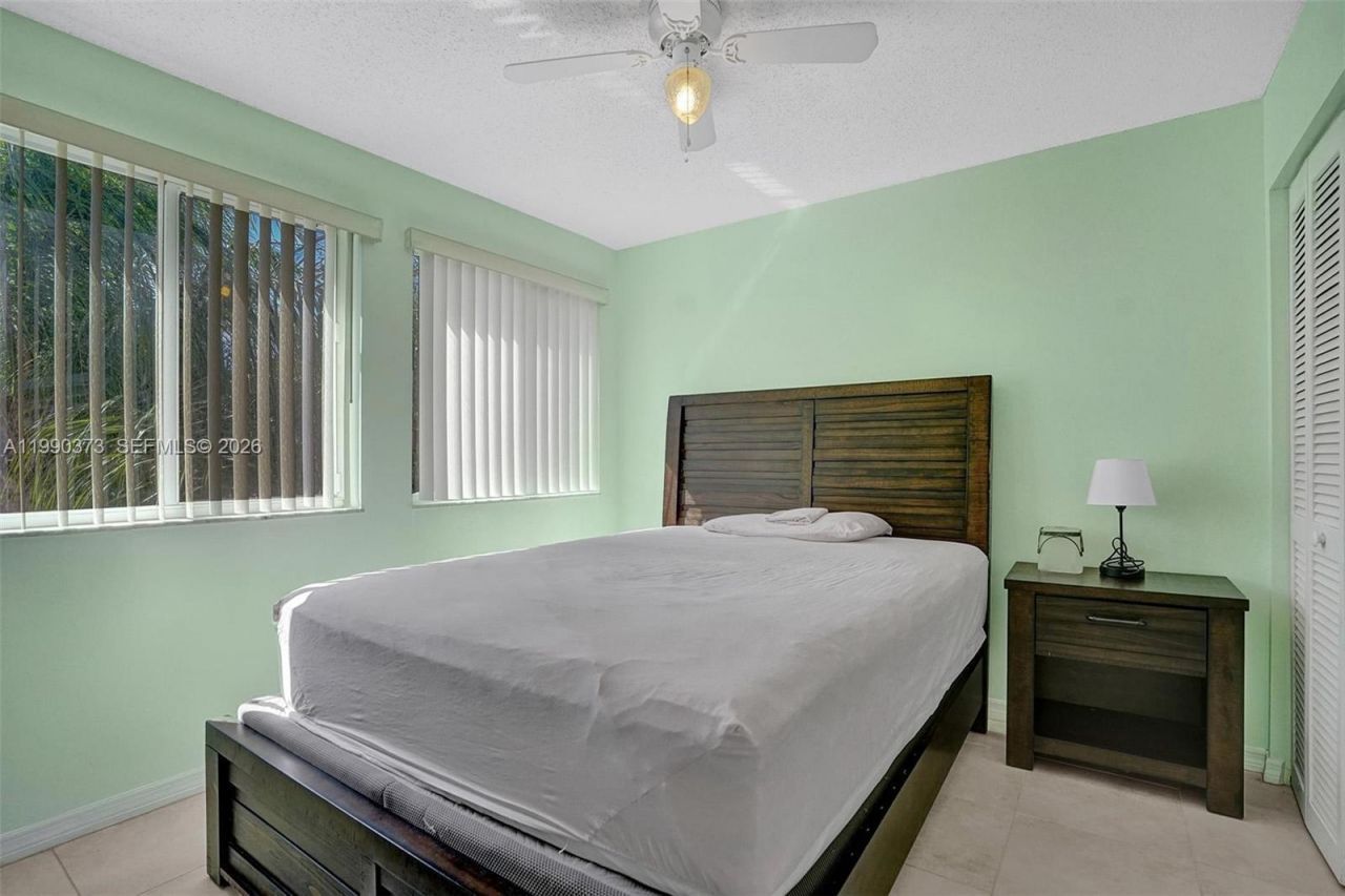 1726 SW 110th Ter , Davie, FL 33324 Photo