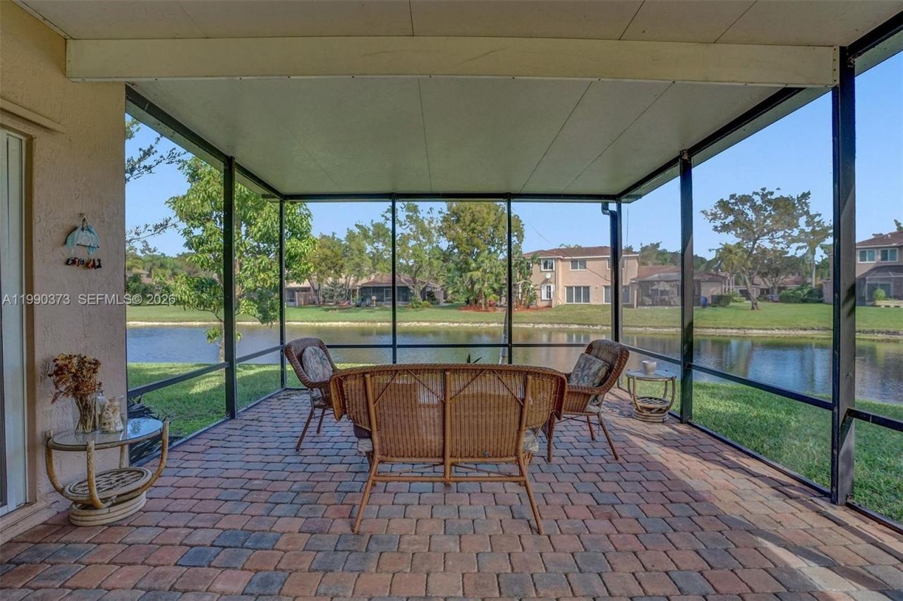 1726 SW 110th Ter , Davie, FL 33324 Photo