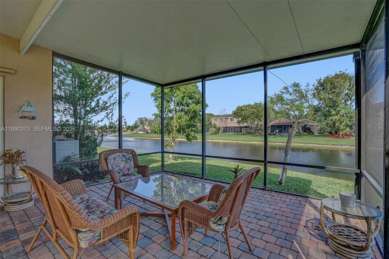 1726 SW 110th Ter , Davie, FL 33324 Photo