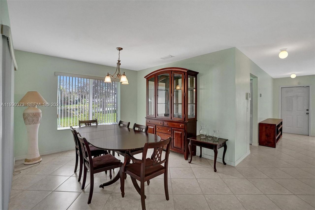 1726 SW 110th Ter , Davie, FL 33324 Photo