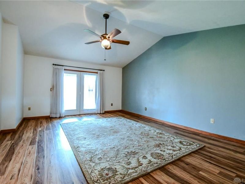 605 Rubythroat Lane, Englewood, OH 45315 Photo 10