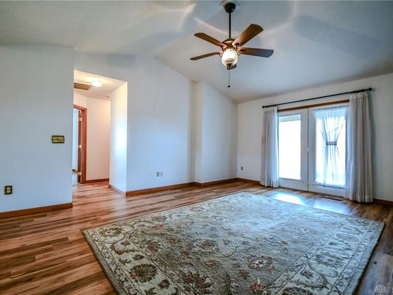 605 Rubythroat Lane, Englewood, OH 45315 Photo 11