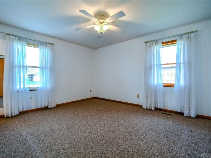 605 Rubythroat Lane, Englewood, OH 45315 Photo 14