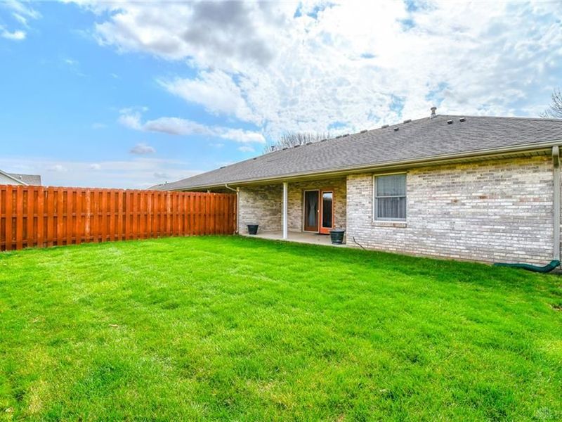 605 Rubythroat Lane, Englewood, OH 45315 Photo 23