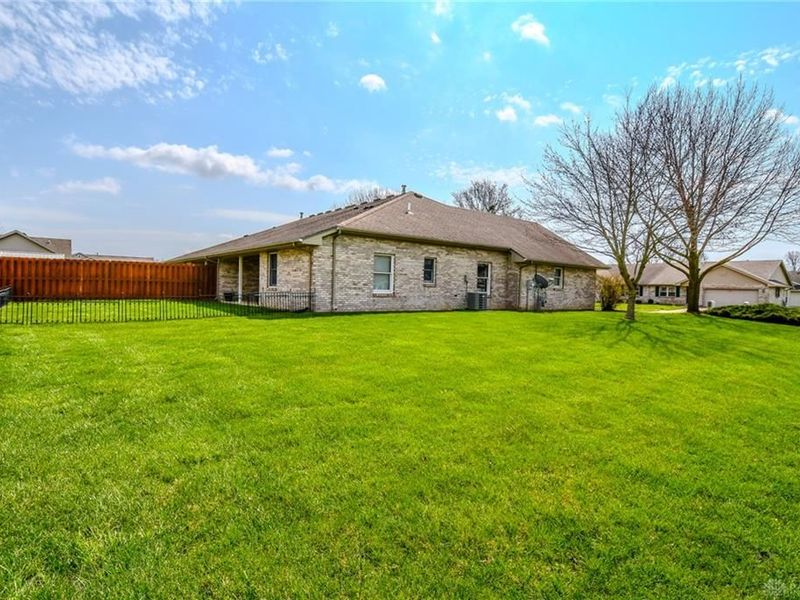 605 Rubythroat Lane, Englewood, OH 45315 Photo 24